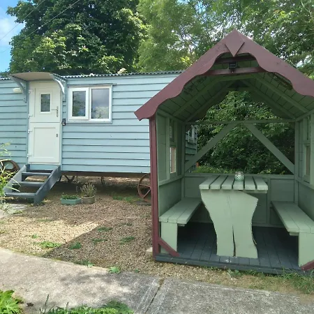 Bramblewick House Glamping *