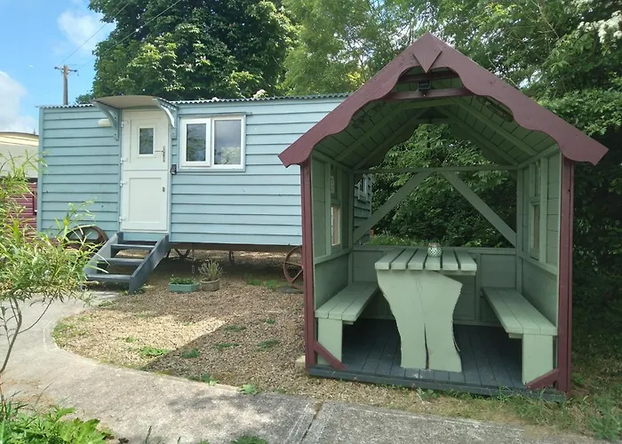 Bramblewick House Glamping *